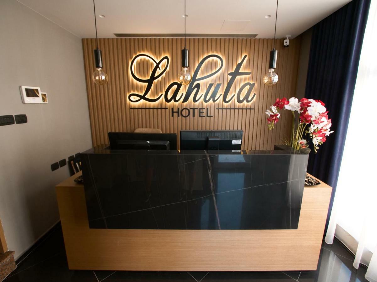 Hotel Lahuta Bajram Curri Exterior foto