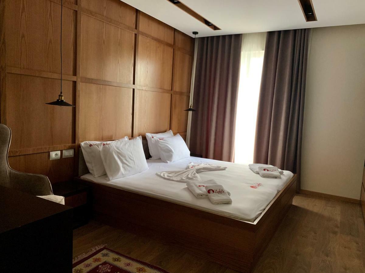 Hotel Lahuta Bajram Curri Exterior foto